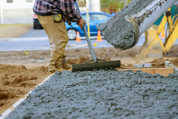 Best Driveway Concrete Repair  in Edgerton, MN